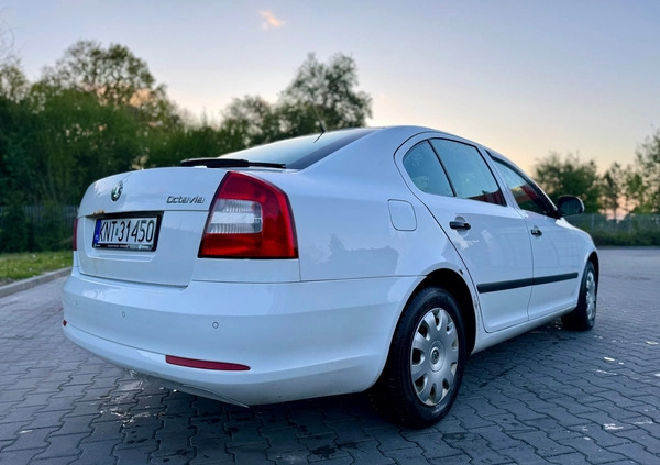 Skoda Octavia cena 13500 przebieg: 333000, rok produkcji 2011 z Bielsko-Biała małe 154